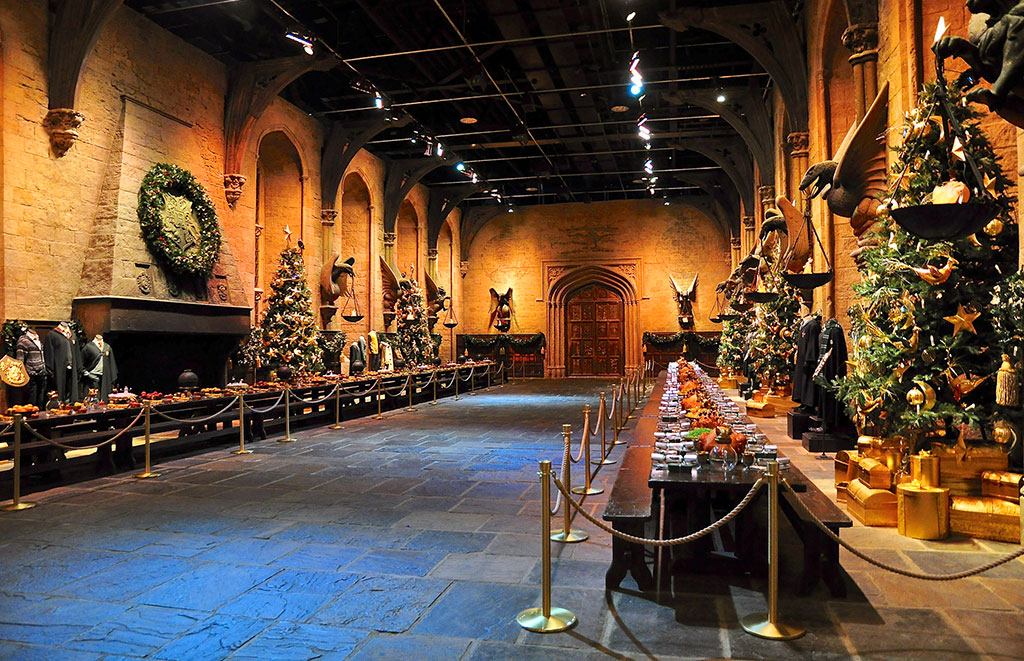 Большой зал Хогвартса - музей Гарри Поттера в Лондоне