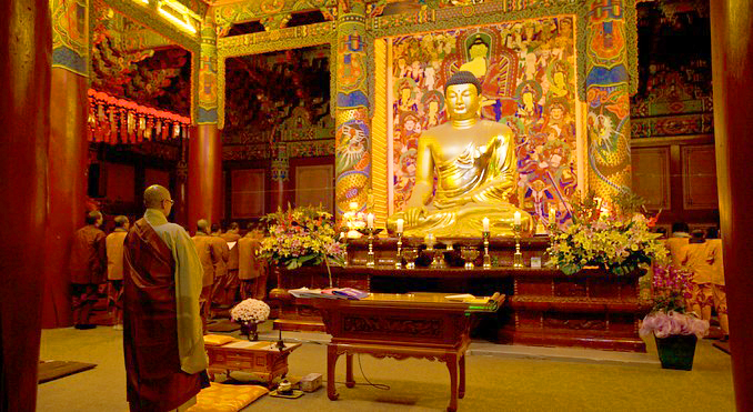 Золотой Будда, Вольчжонса, Южная Корея