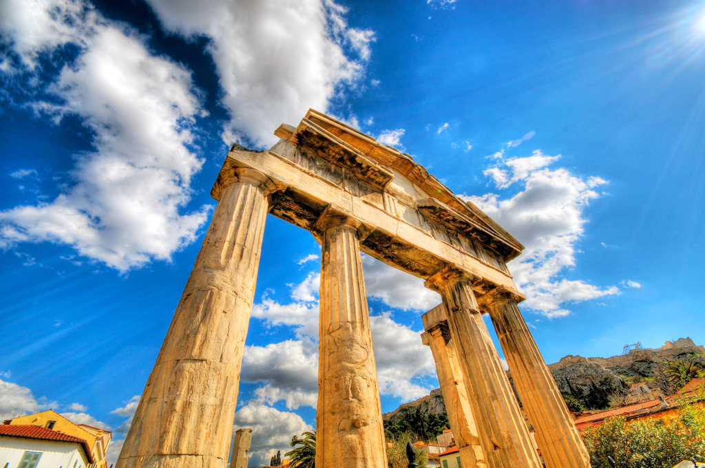 Руины храма Зевса Олимпийского в Афинах