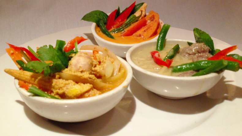 Блюда тайской кухни - Зеленый, красный и желтый карри