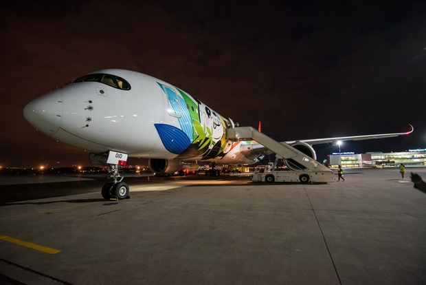 Sichuan Airlines представила в Пулково новейший авиалайнер Airbus A350