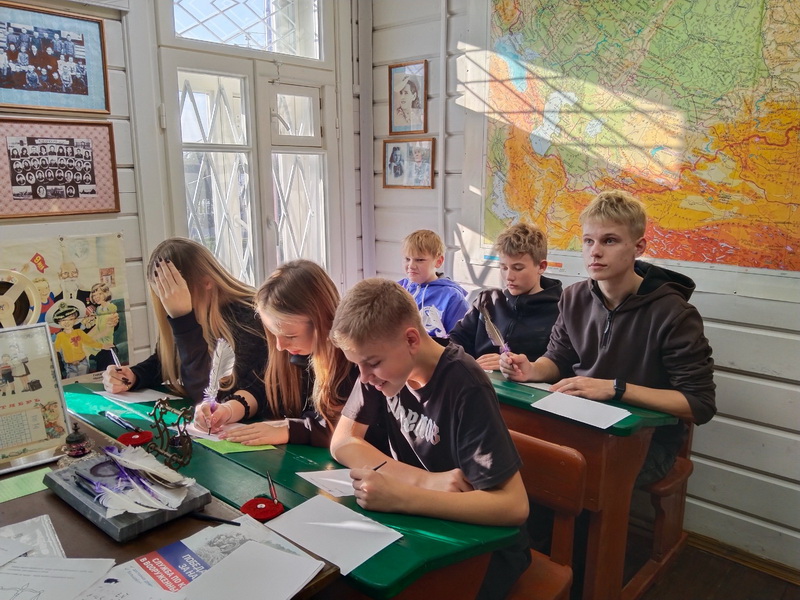 Более трёх тысяч школьников совершили познавательные путешествия в рамках девятого сезона турпроекта «Мой родной край – Ленинградская область» 3